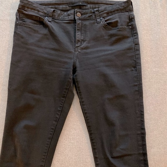 Joe’s Curvy mid-rise skinny. - Picture 2 of 5